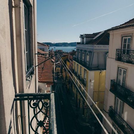 The Blue House - Bica Yellow Tram Lisboa Eksteriør bilde