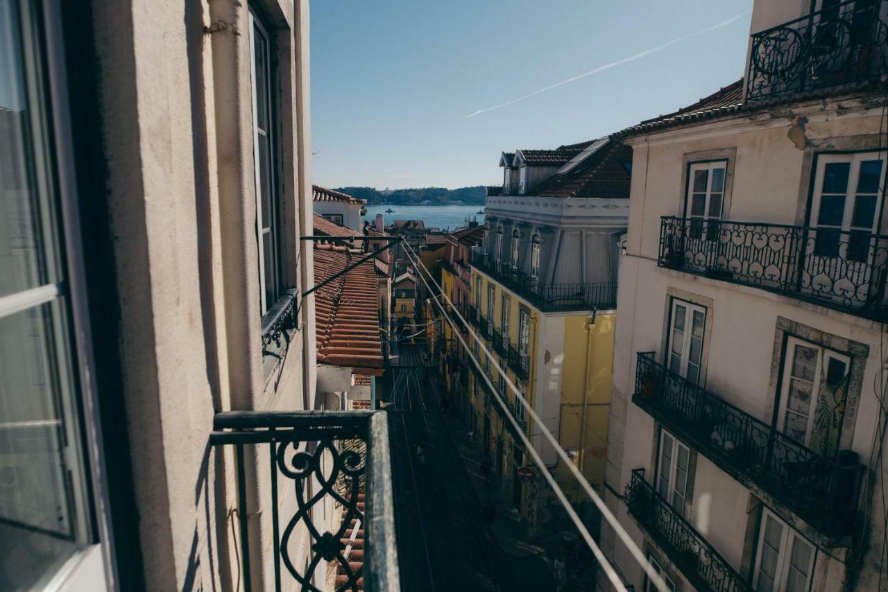 The Blue House - Bica Yellow Tram Lisboa Eksteriør bilde